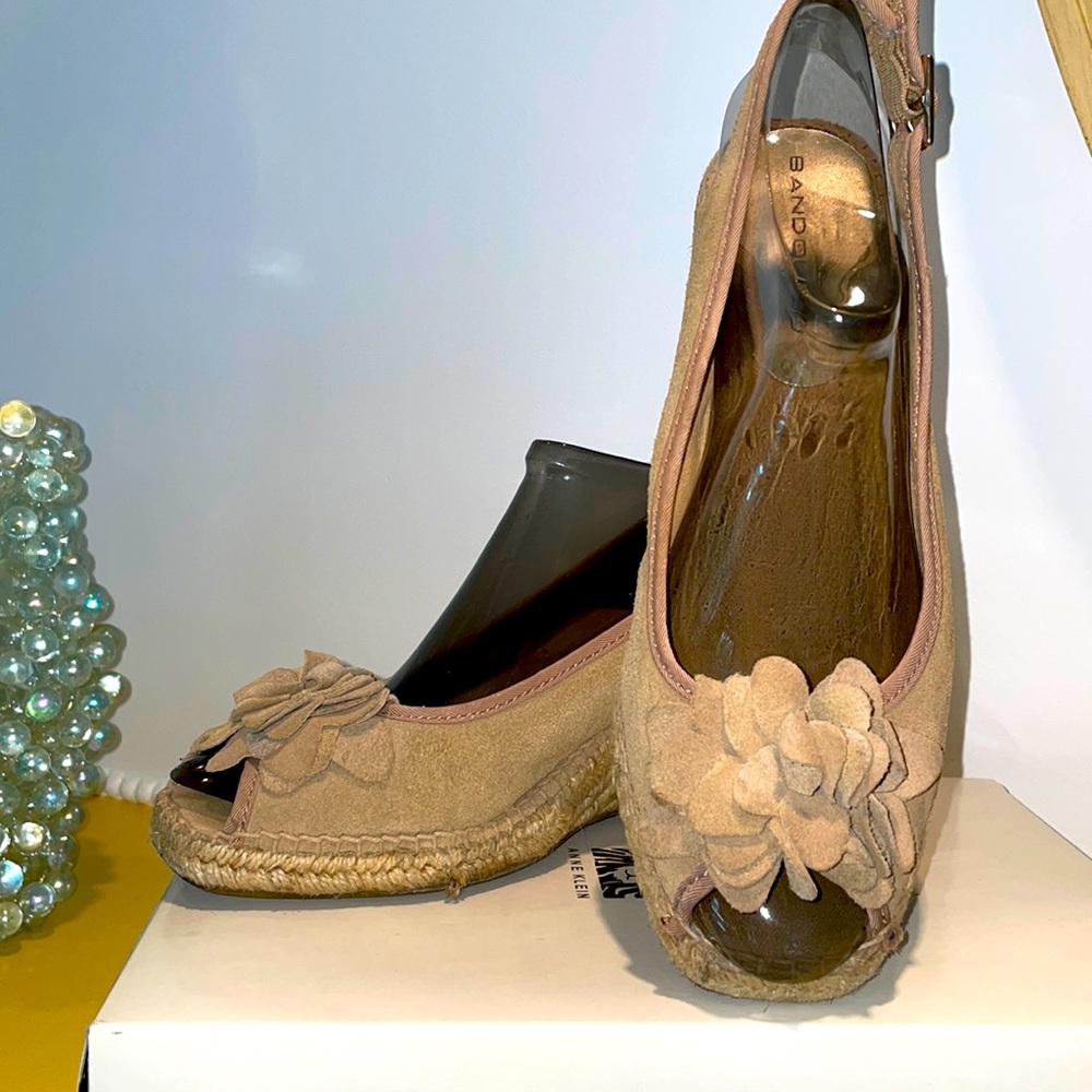 Bandolino wedges